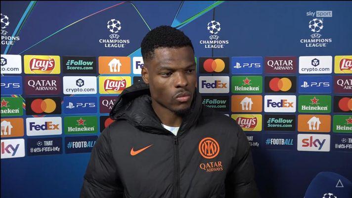 邓弗里斯：腿上敷冰属预防，国米正走在正确轨道