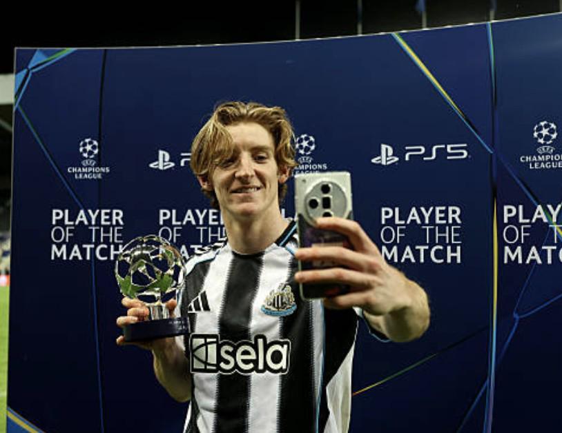 安东尼·戈登：首位连续三场欧冠破门的纽卡球员，目标不止于此