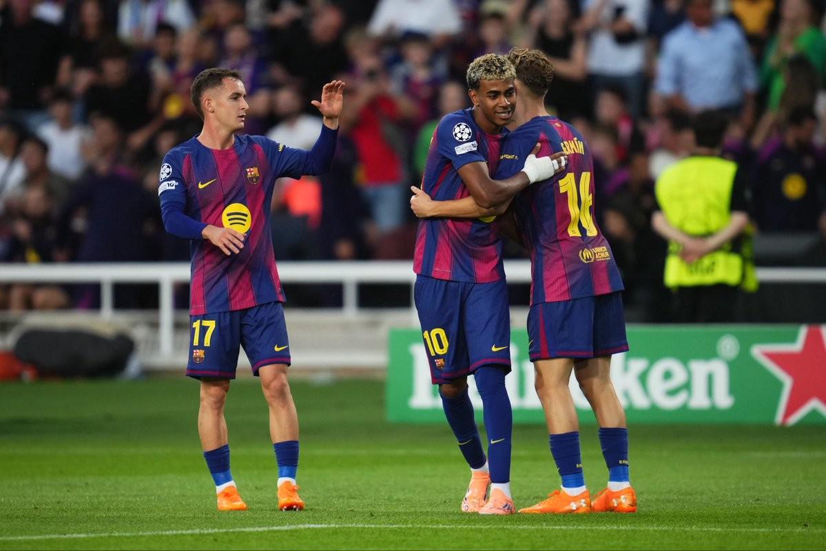 巴萨欧冠大胜评分揭晓：费尔明9分居首，孔德5分垫底