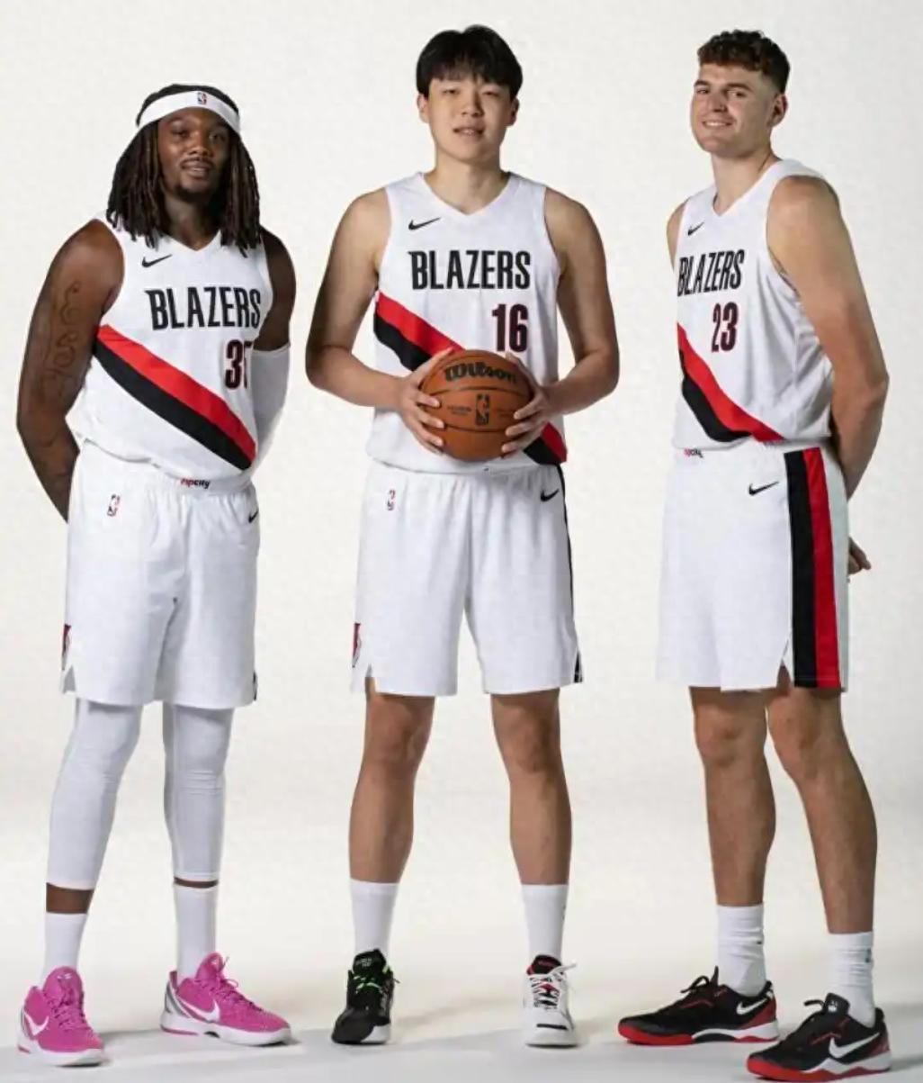 杨瀚森英语突飞猛进，NBA赛场沟通无阻引期待