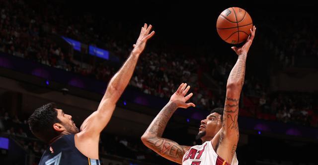 队记爆料：韦尔训练左脚踝扭伤，热火揭幕战出战存疑