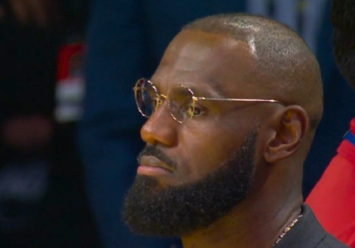 东契奇43+12+9狂砍准三双却受伤，湖人三巨头或迎最后赛季