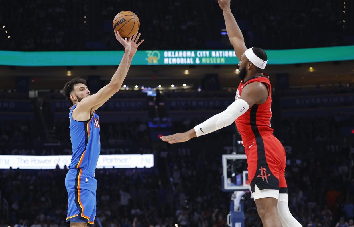 火箭队后场双核三分哑火，22岁后卫季前赛神勇难再现