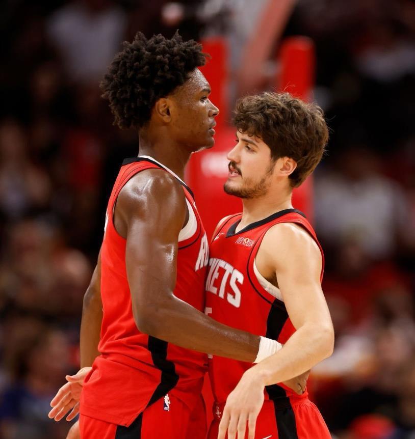 4场8记三分+14助攻！火箭23岁新星后场能否超越霍勒迪？