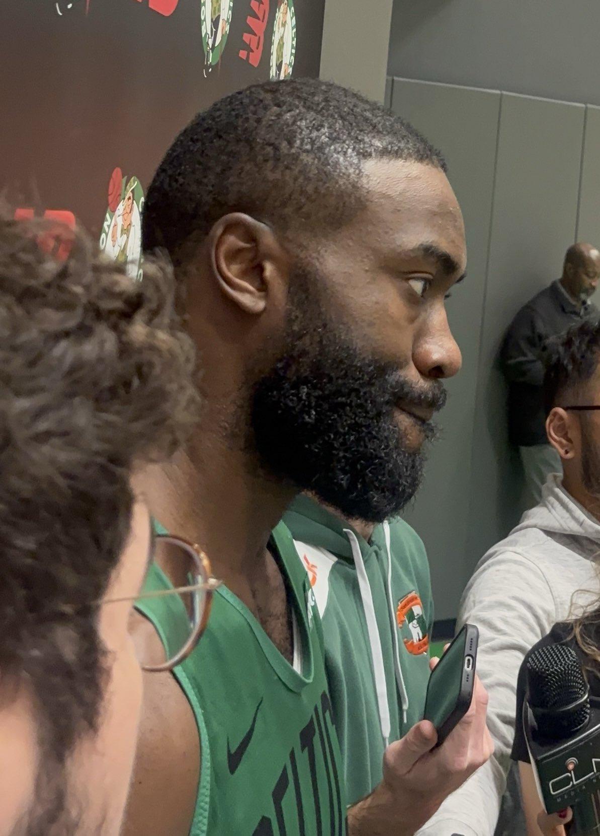 凯尔特人揭幕战伤情更新：杰伦·布朗出战存疑，复出前景乐观