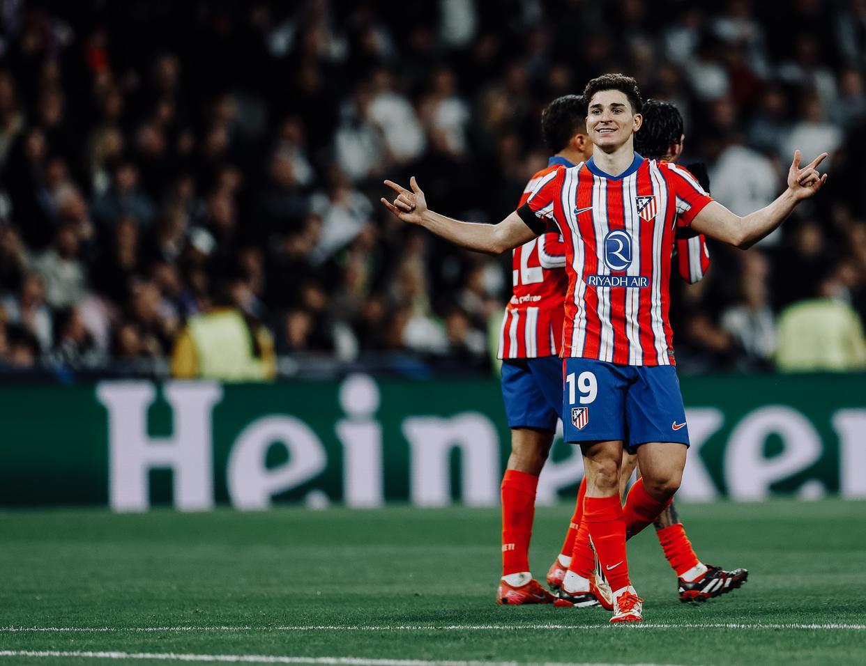 阿根廷球员身价TOP10：梅西未入榜，阿尔瓦雷斯领衔，C罗迷弟在列