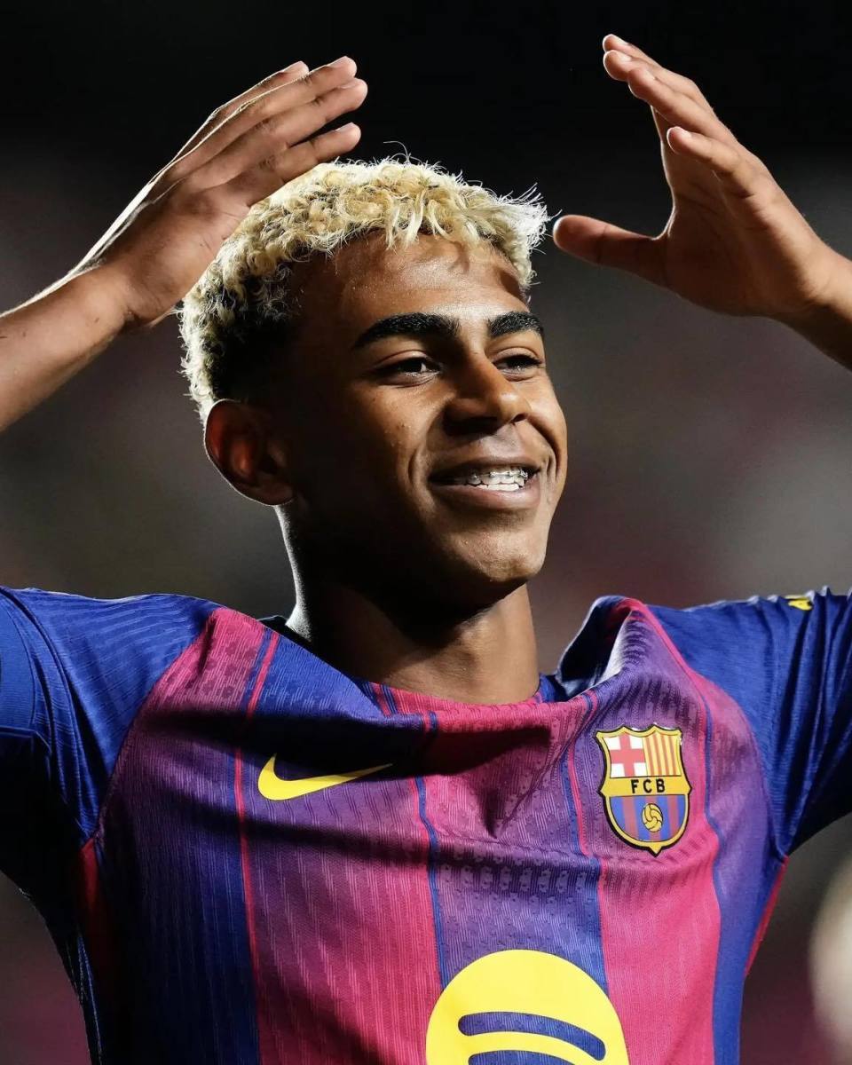 欧冠激战夜：巴萨6-1大胜，巴黎7-2狂屠，国米4-0完胜