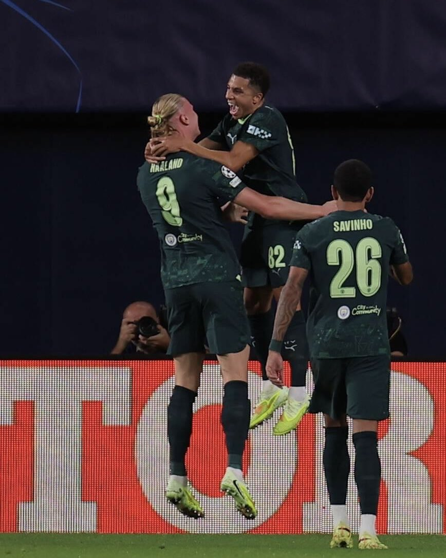 刘易斯盛赞哈兰德：无人能防住他，兼具创造与得分能力