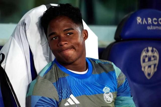 终于想通了！皇马19岁天才寻求外租 他已5个月没球踢