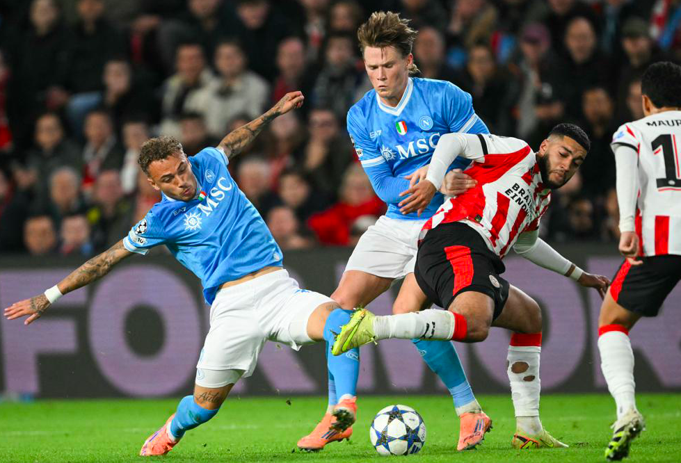 欧冠惨案！那不勒斯2-6溃败 曼联旧将双响创五大联赛耻辱纪录