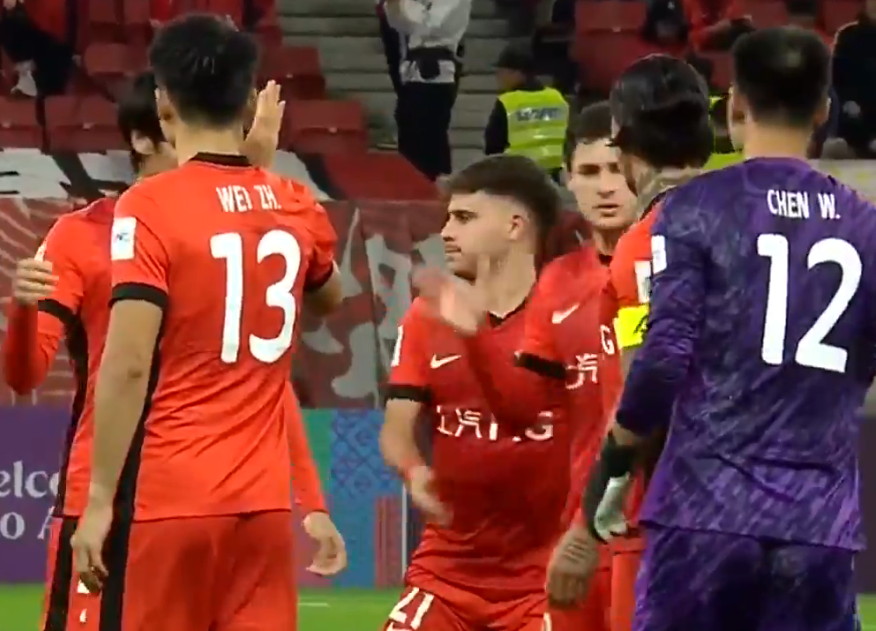 亚冠赛场再败！海港主场0-2负于日本劲旅，中超领头羊难掩颓势