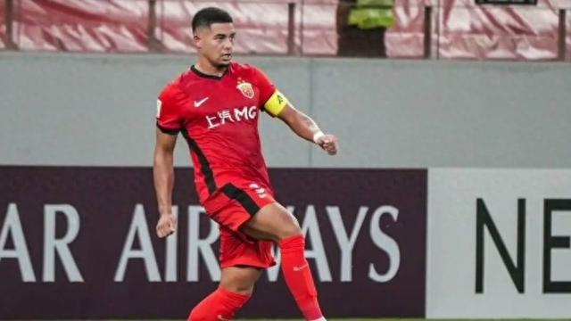 海港亚冠三轮未胜：为联赛争冠轮换阵容成主因