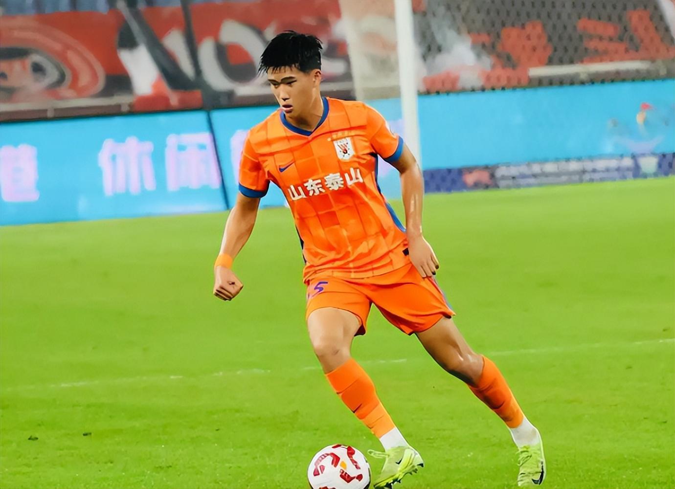 亚冠两连败凸显泰山价值，外援调整与重建策略成焦点