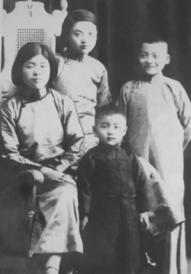 许鹿希: 1971年杨振宁回国探亲, 救了邓稼先