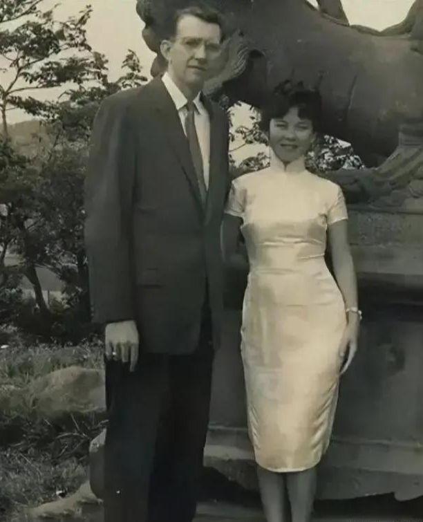 毕丽娜：费翔母亲传奇人生，17岁赴台背后的特殊身份揭秘