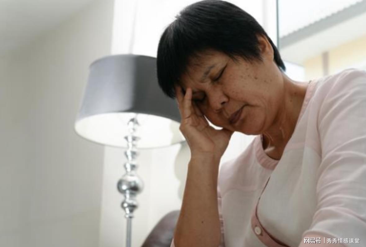 女儿豪门婚礼我随礼百万，却被当众羞辱，亲情终成心寒结局