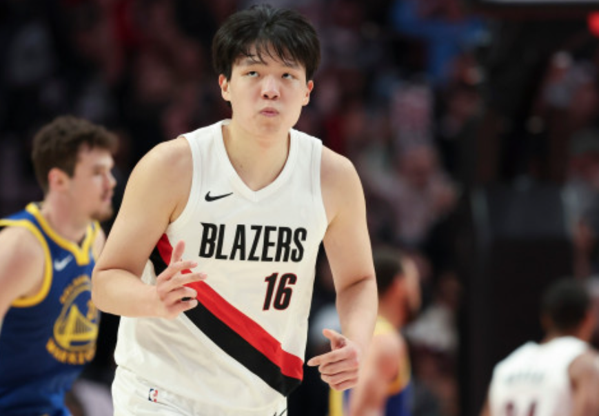 杨瀚森球探报告：三分能力决定上限，他能否在NBA站稳脚跟？