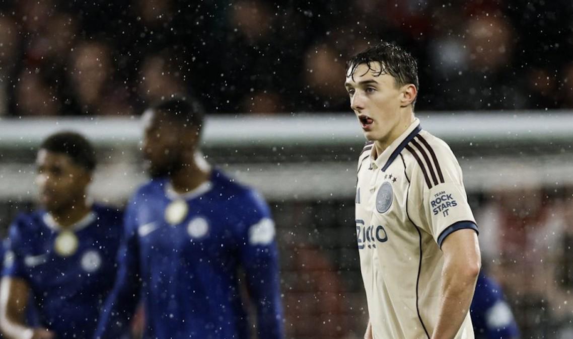 阿贾克斯1-4落后切尔西，创67年欧战上半场丢球纪录