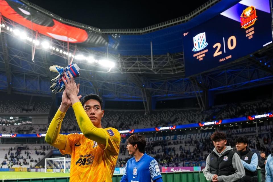 申花25岁门将薛庆浩5次神扑力克首尔 复制世界杯经典扑救