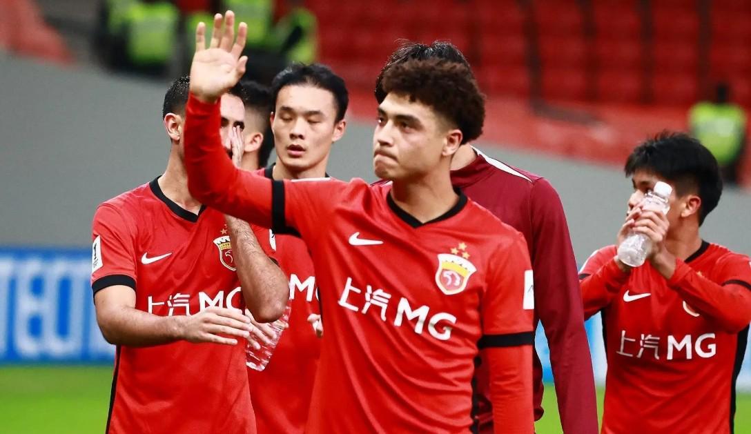 海港亚冠0-2不敌町田泽维亚，吾米提江鼓励全队向前看