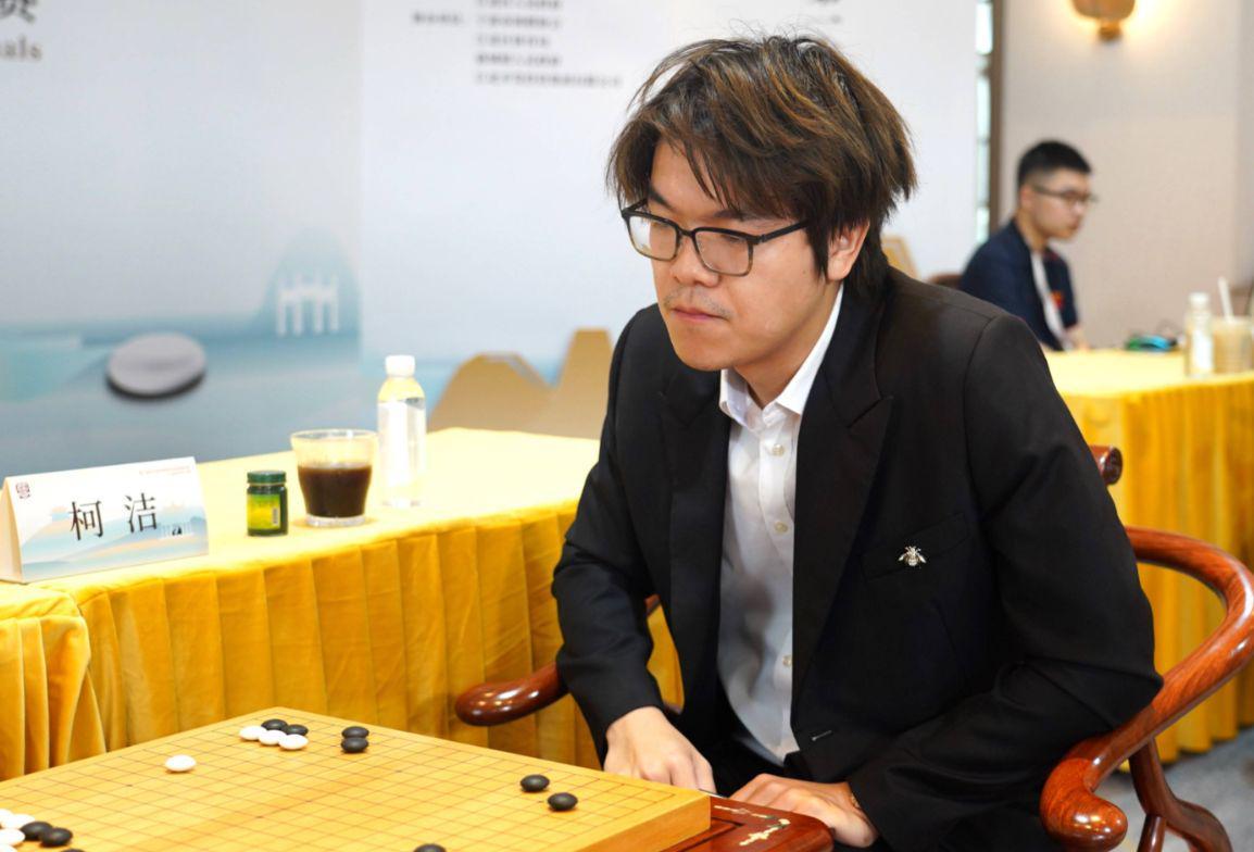 柯洁炮轰AI编程课：智商税还是教育新方向？家长需理性看待