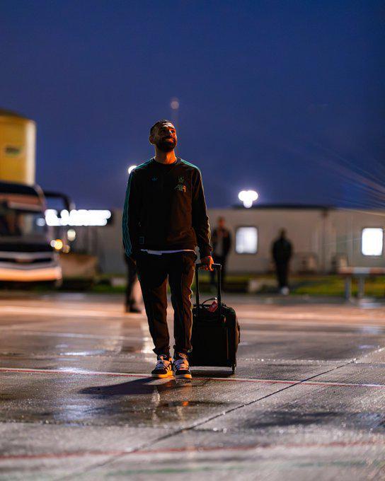 利物浦客战法兰克福前遭遇水逆 飞机故障滞留机场4小时