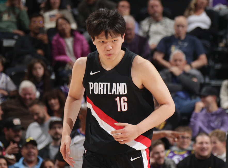 杨瀚森明日NBA首秀：数据预测与赛场展望