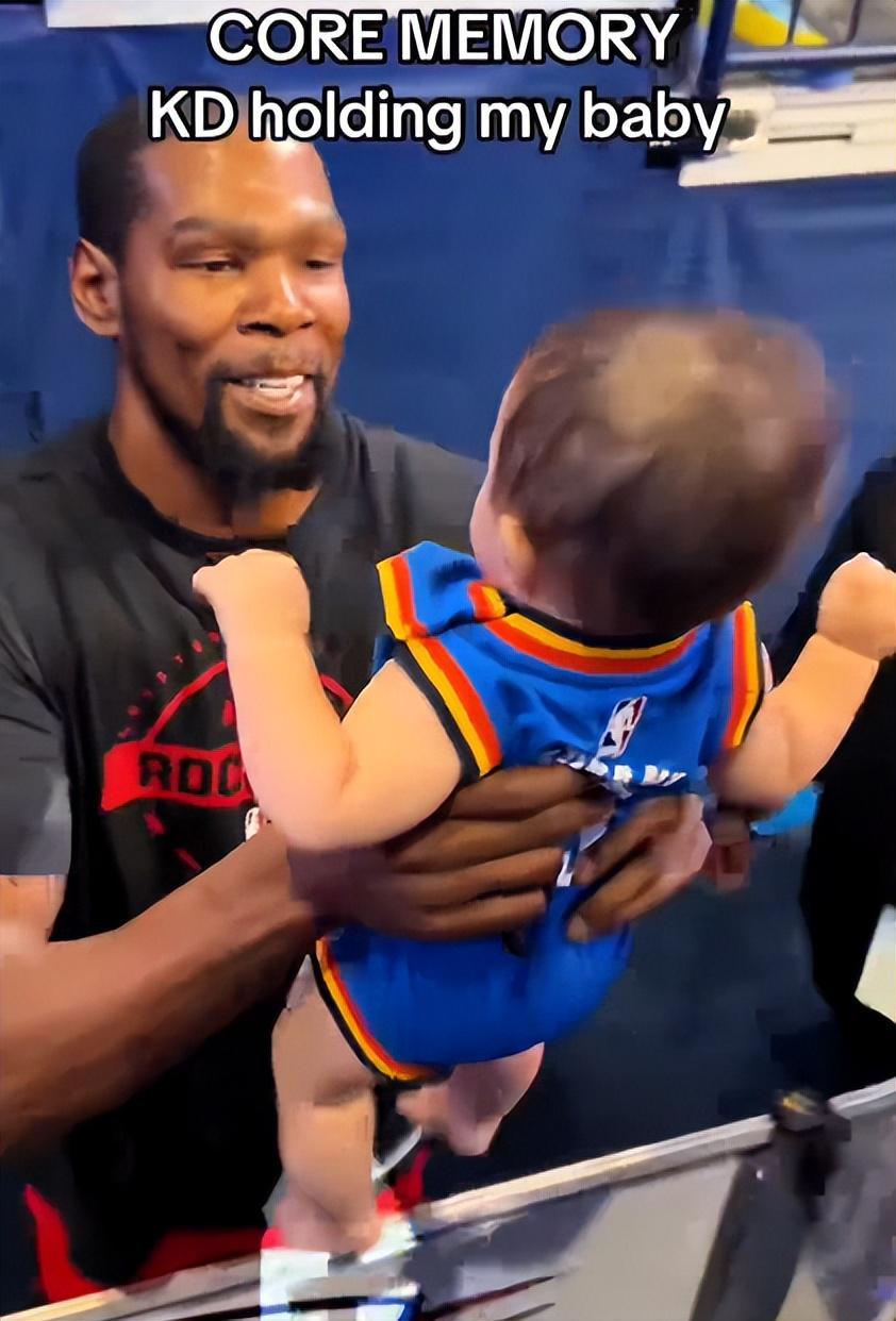 揭幕战最暖心一幕，okc35号的痕迹与俄城的爱恨羁绊！