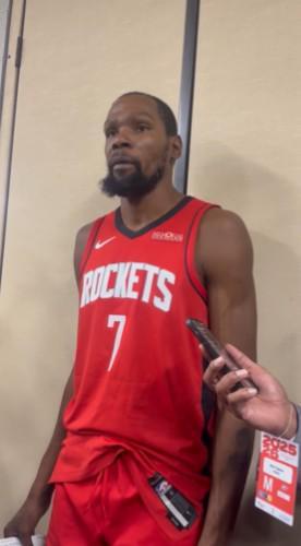 杜兰特重返俄城：嘘声之后是满满的爱与尊重