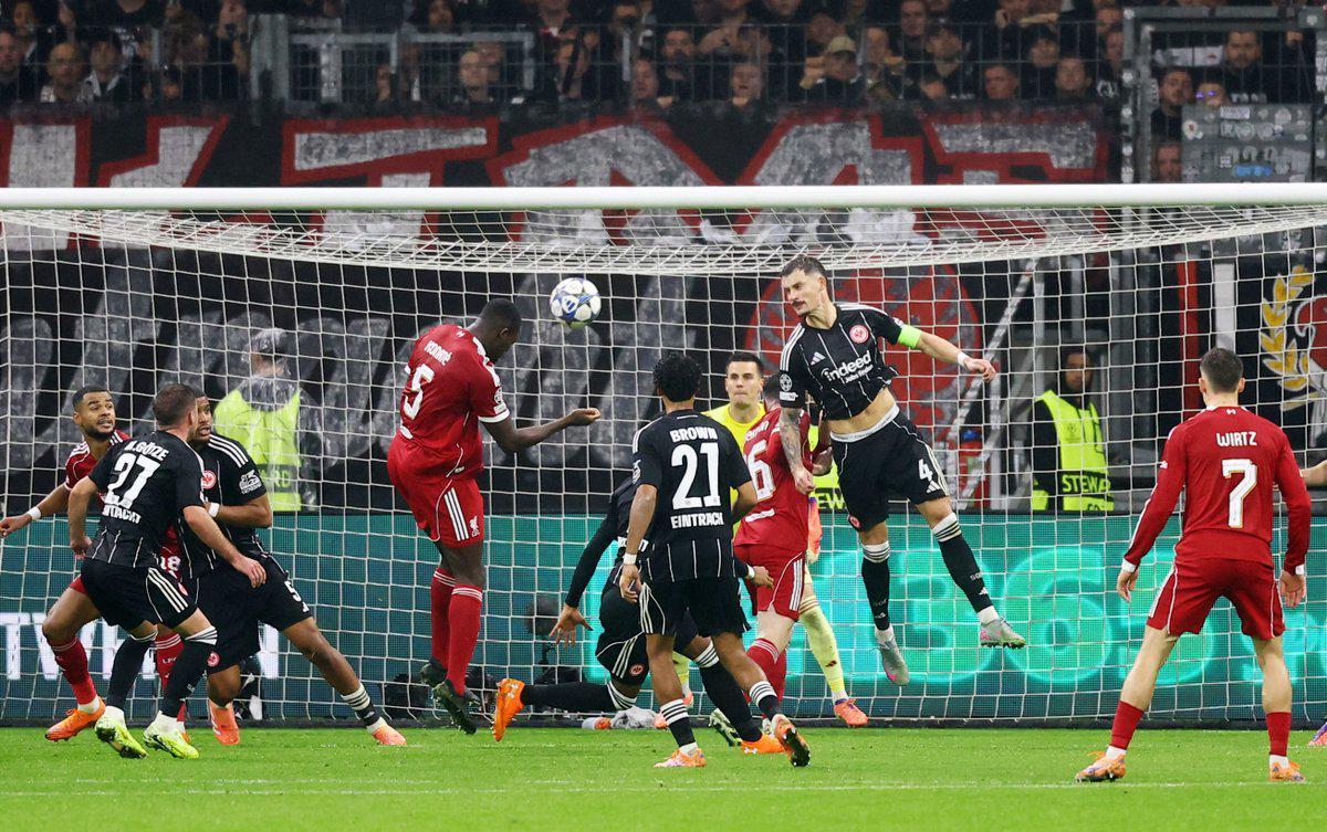 欧冠惊现小型食物链：利物浦、法兰克福、加拉塔萨雷胜负闭环