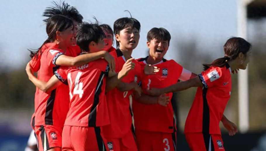 U17女足世界杯激战正酣：日本2连胜出线，韩国0-5惨败，中国生死战将至