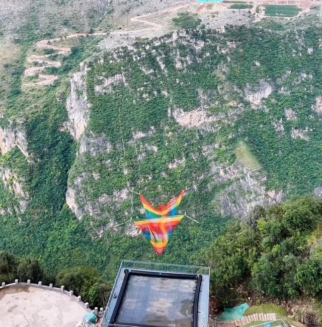 国内首个无绳蹦极项目因安全评估未完成被紧急叫停