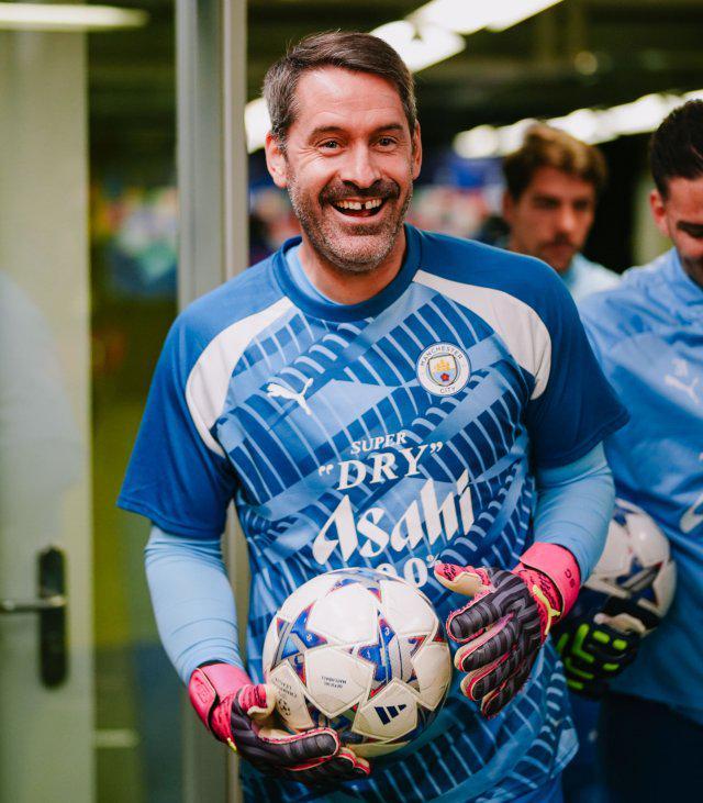 40岁传奇门将卡森正式退役，结束辉煌职业生涯