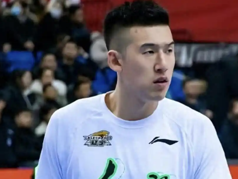 付豪李虎翼特训显成效：付豪减重提升，李虎翼壮硕更稳