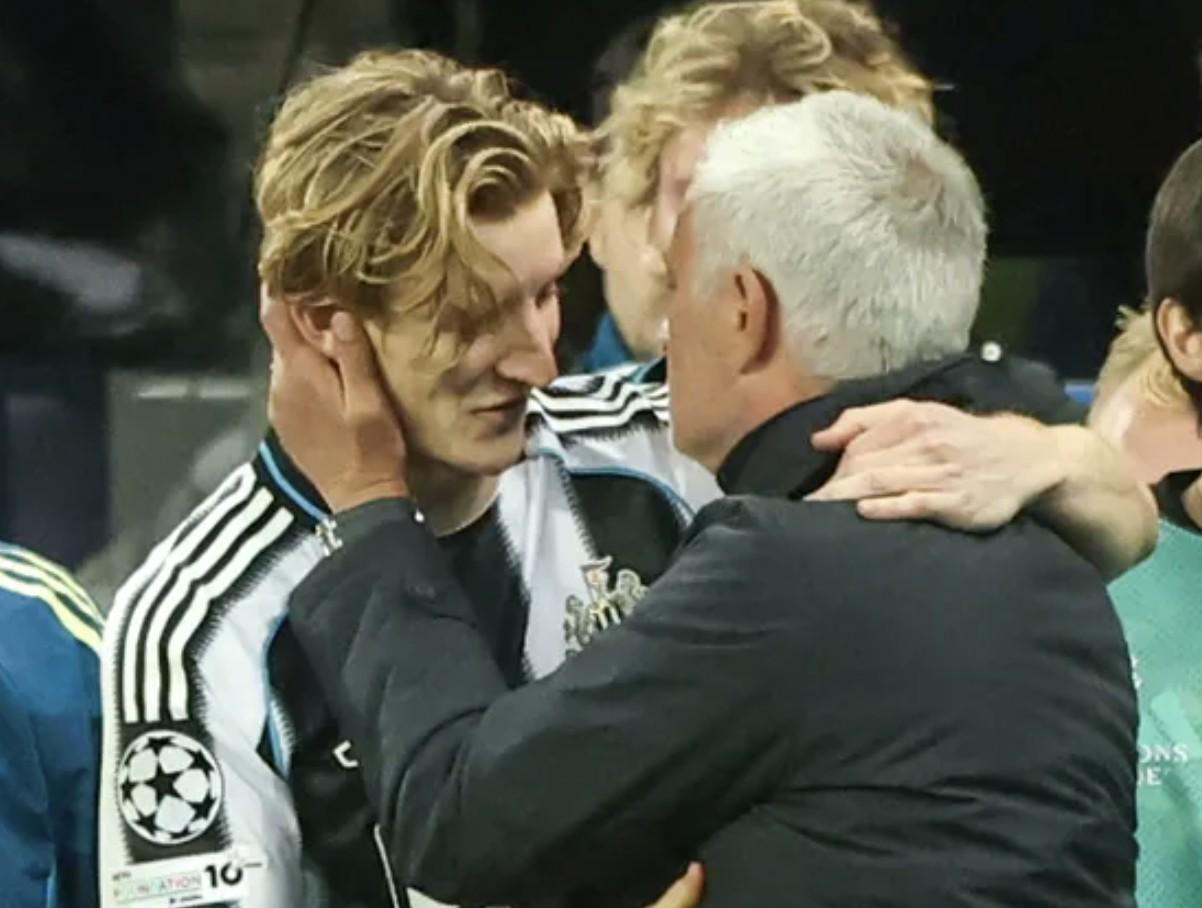 泰晤士报：戈登训练场全力以赴，展现顶级球员潜质