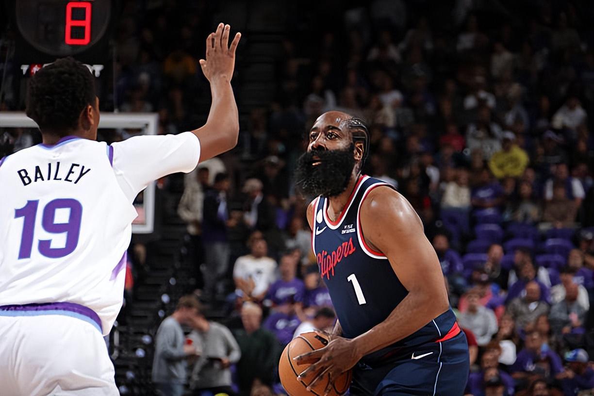 哈登状态低迷或拖累快船？新赛季首战暴露核心问题