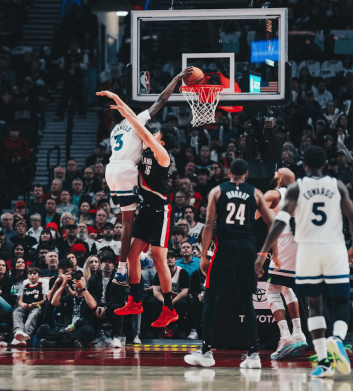 杨瀚森NBA首秀遇挑战：下半场DNP，森林狼逆转开拓者