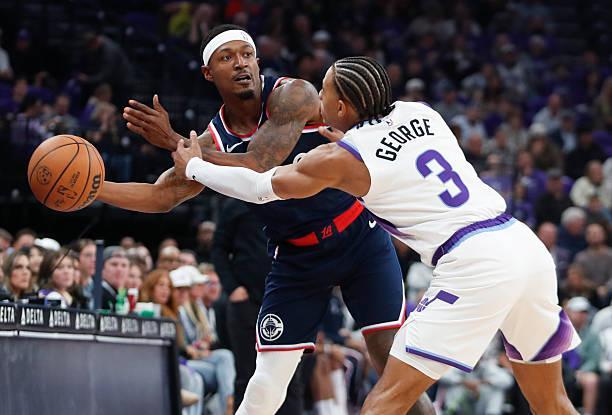 快船新援比尔首秀低迷 状态堪忧引担忧