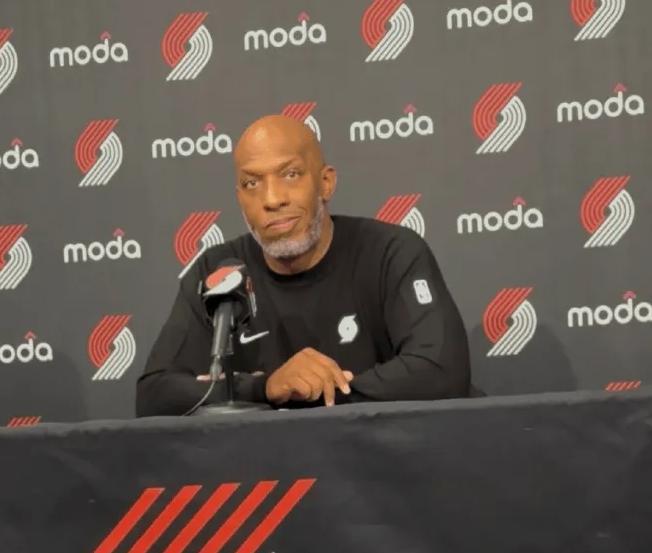 戏剧性转折！开拓者主帅比卢普斯被捕，杨瀚森生涯受影响