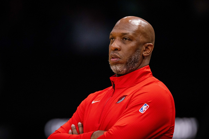 开拓者主帅被捕！杨瀚森NBA征程面临挑战，未来何去何从？