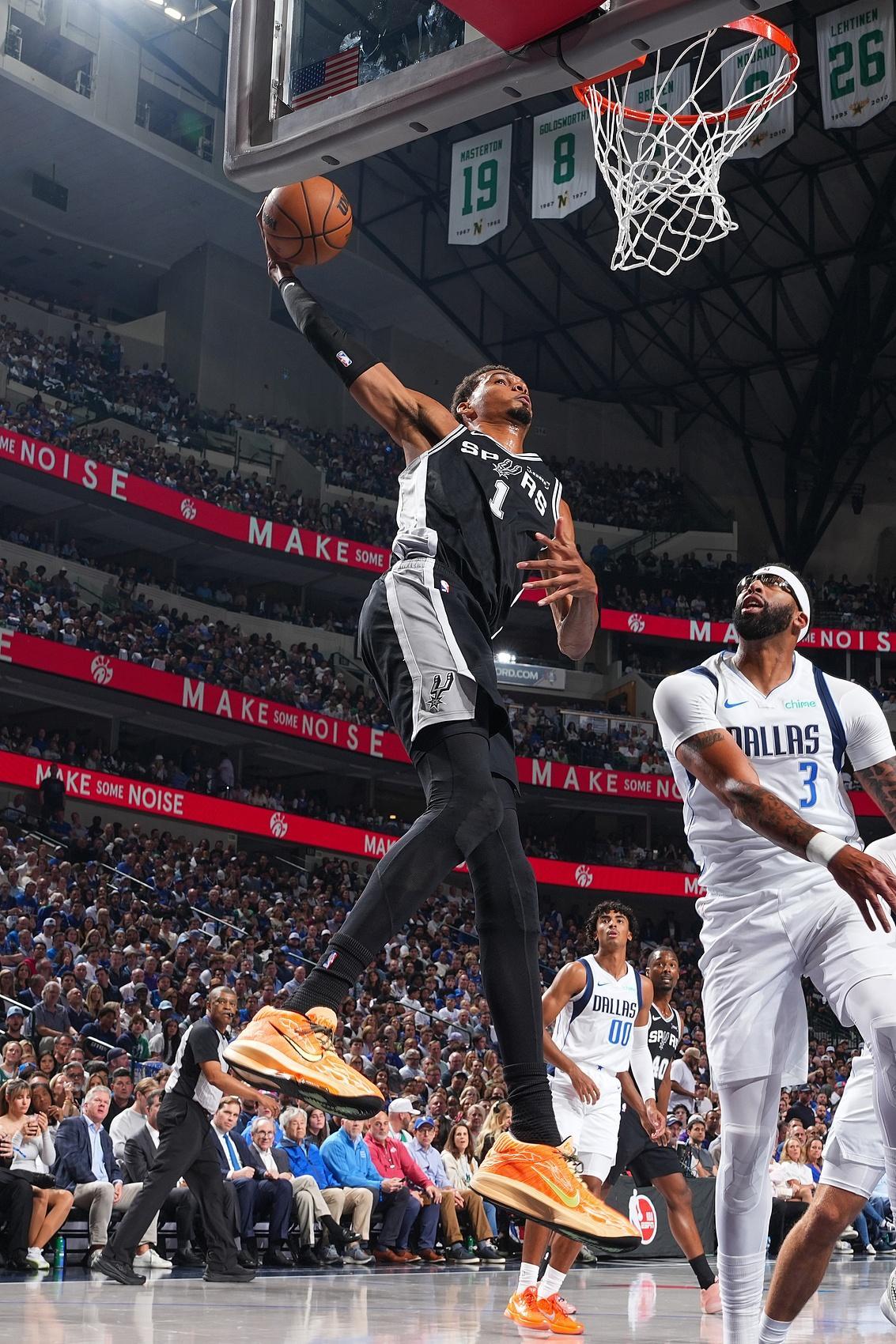 马克西暴走，爱德华兹创神迹！对不起字母哥，今日最佳是文班亚马