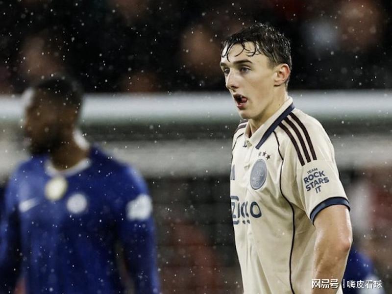 欧冠三连败！穆里尼奥难挽本菲卡颓势，阿贾克斯垫底