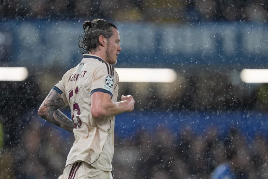 韦霍斯特反思欧冠惨败：少一人致计划乱，自责送点球