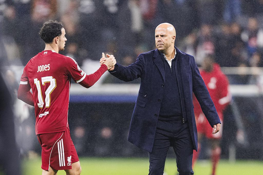 斯洛特变阵显奇效：萨拉赫替补，利物浦5-1大胜法兰克福