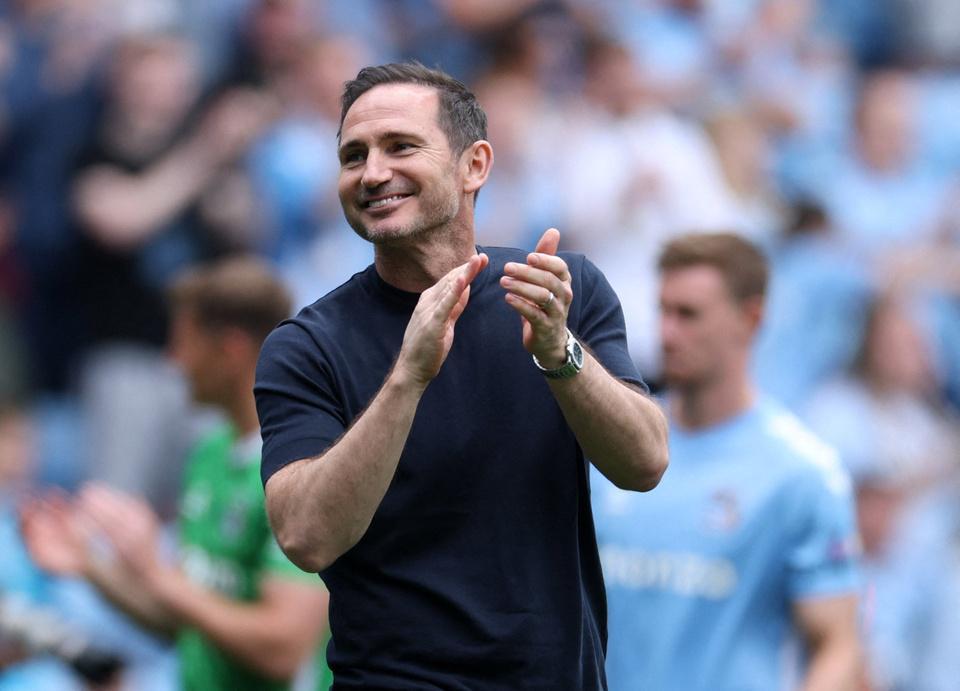 考文垂11场不败领跑英冠，兰帕德创队史最佳开局