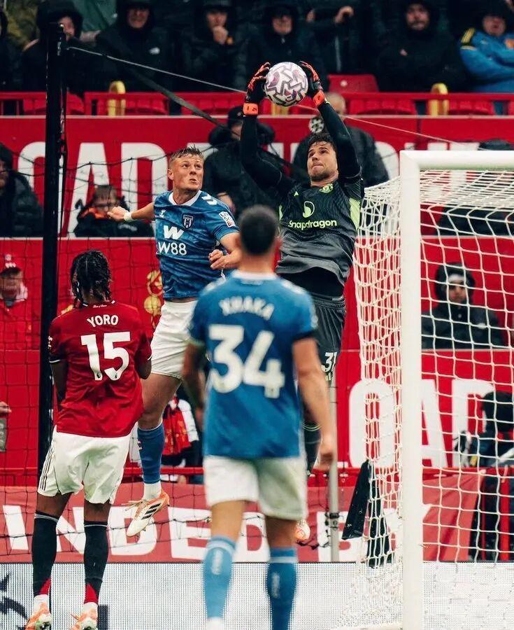 里奥盛赞拉门斯：曼联新援如老将，罗马诺谈拉什福德巴萨前景