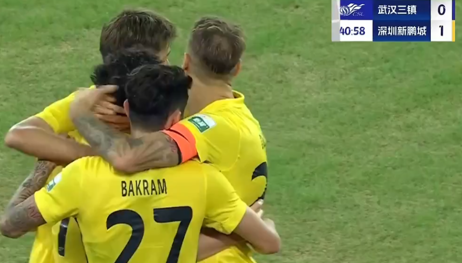 保级战惊魂：朴志洙百场纪念变乌龙，武汉三镇离奇丢球