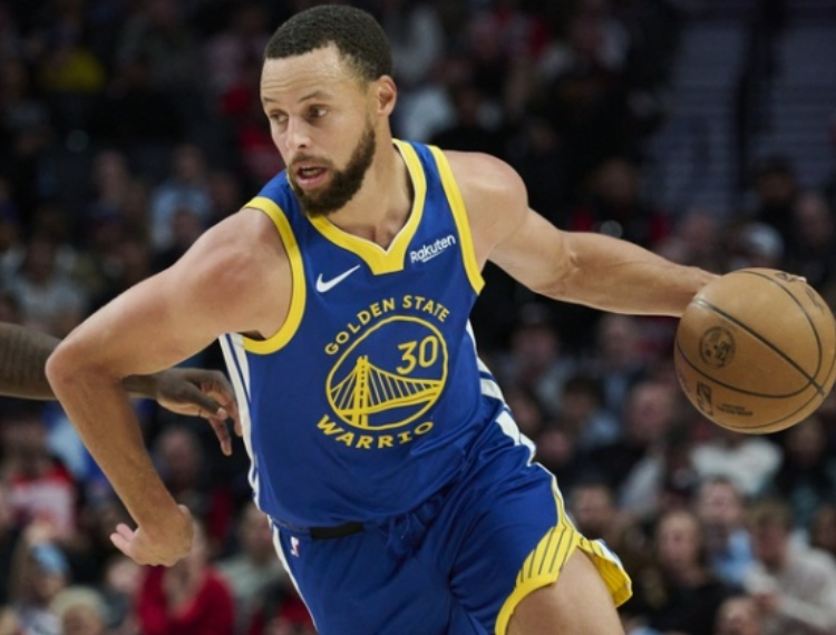 勇士137-131加时逆转掘金：库里42分领衔，4人优秀1人及格4人低迷