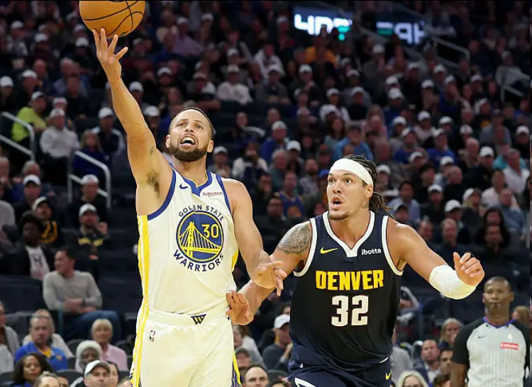 勇士vs掘金激战加时！戈登50分难救主，库里42分引美网友热议