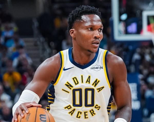 马图林空砍36+11难救主，步行者新赛季首战惜败雷霆